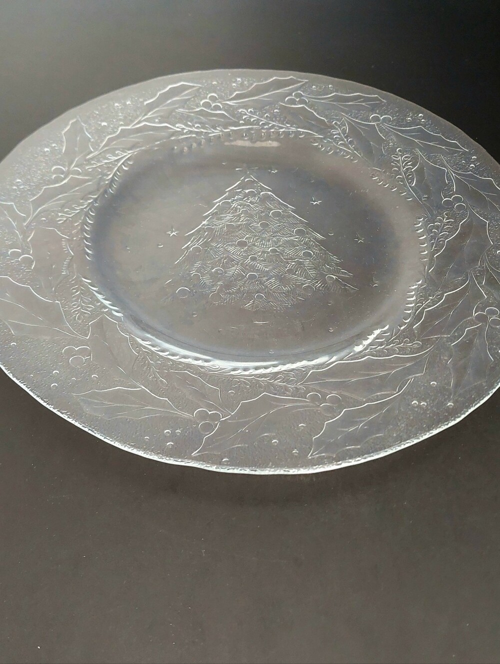 Vintage Arcoroc Holly Tree Glass Dinner Plates 10.75" Set of 4 Christmas